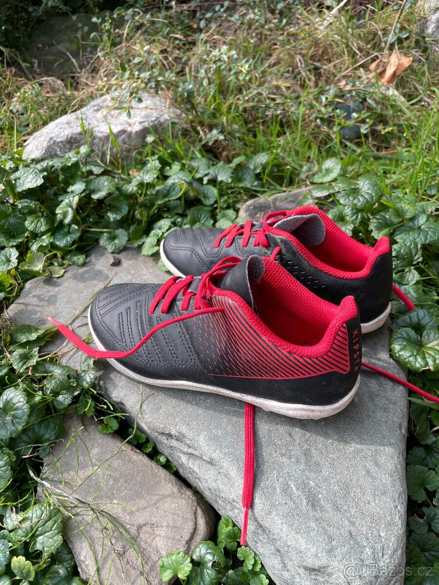 Kopačky Kipsta délka stélky 19.5cm