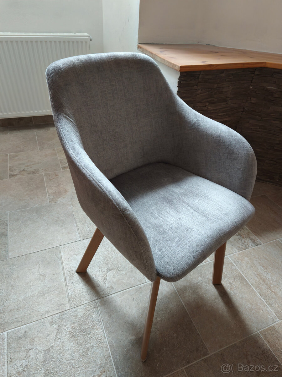 Křesílko čalouněné