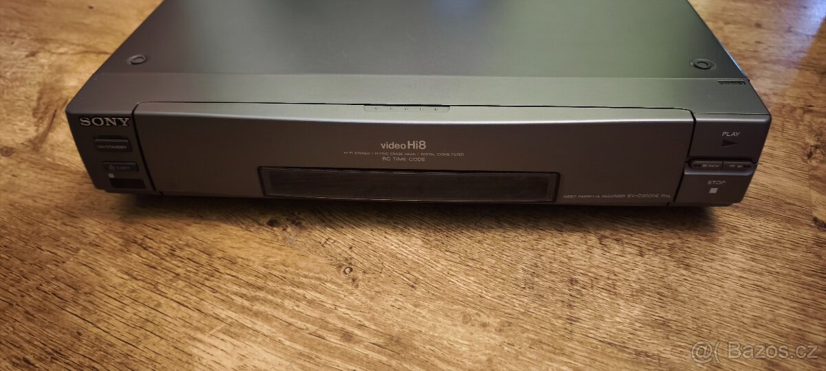 Videorekordér HI8 SONY ev-c2000e,čti popis