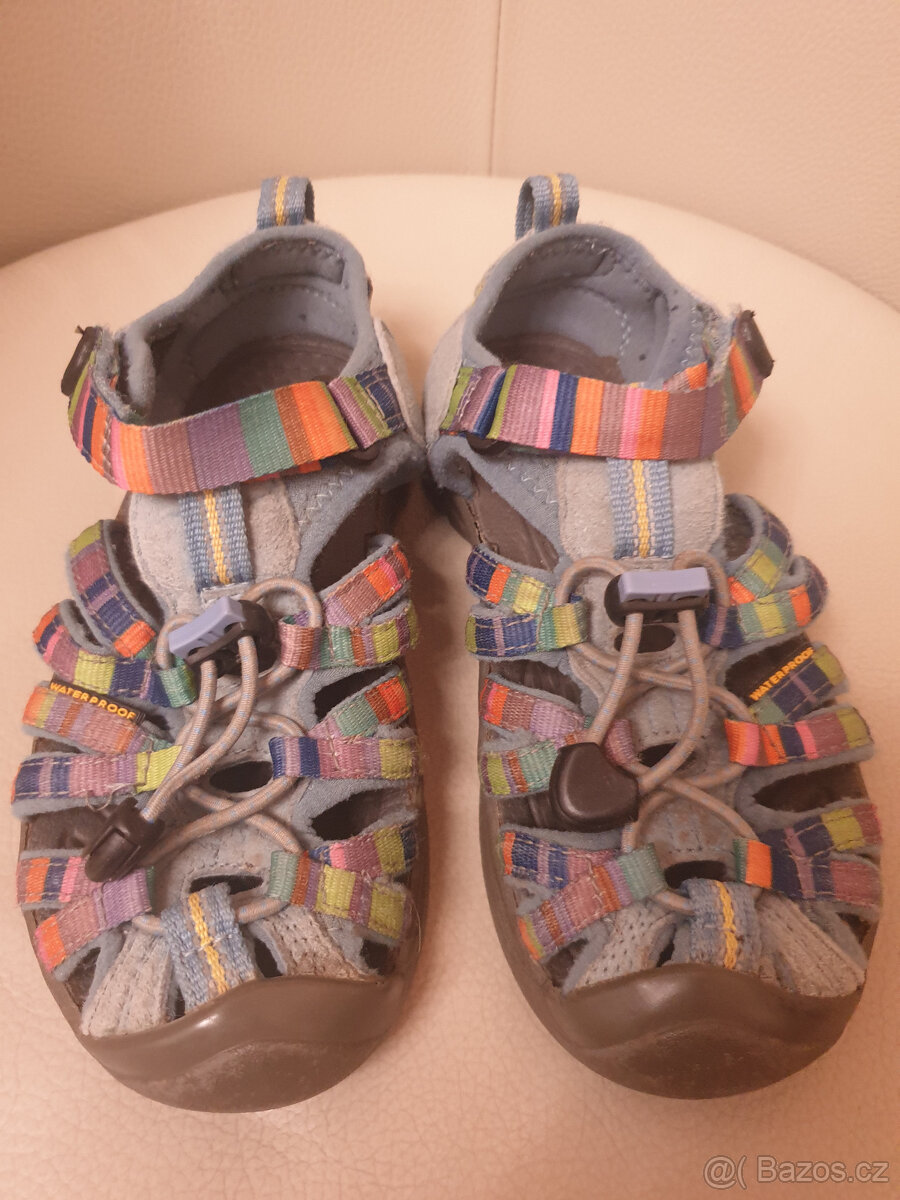 Keen waterproof velikost 31