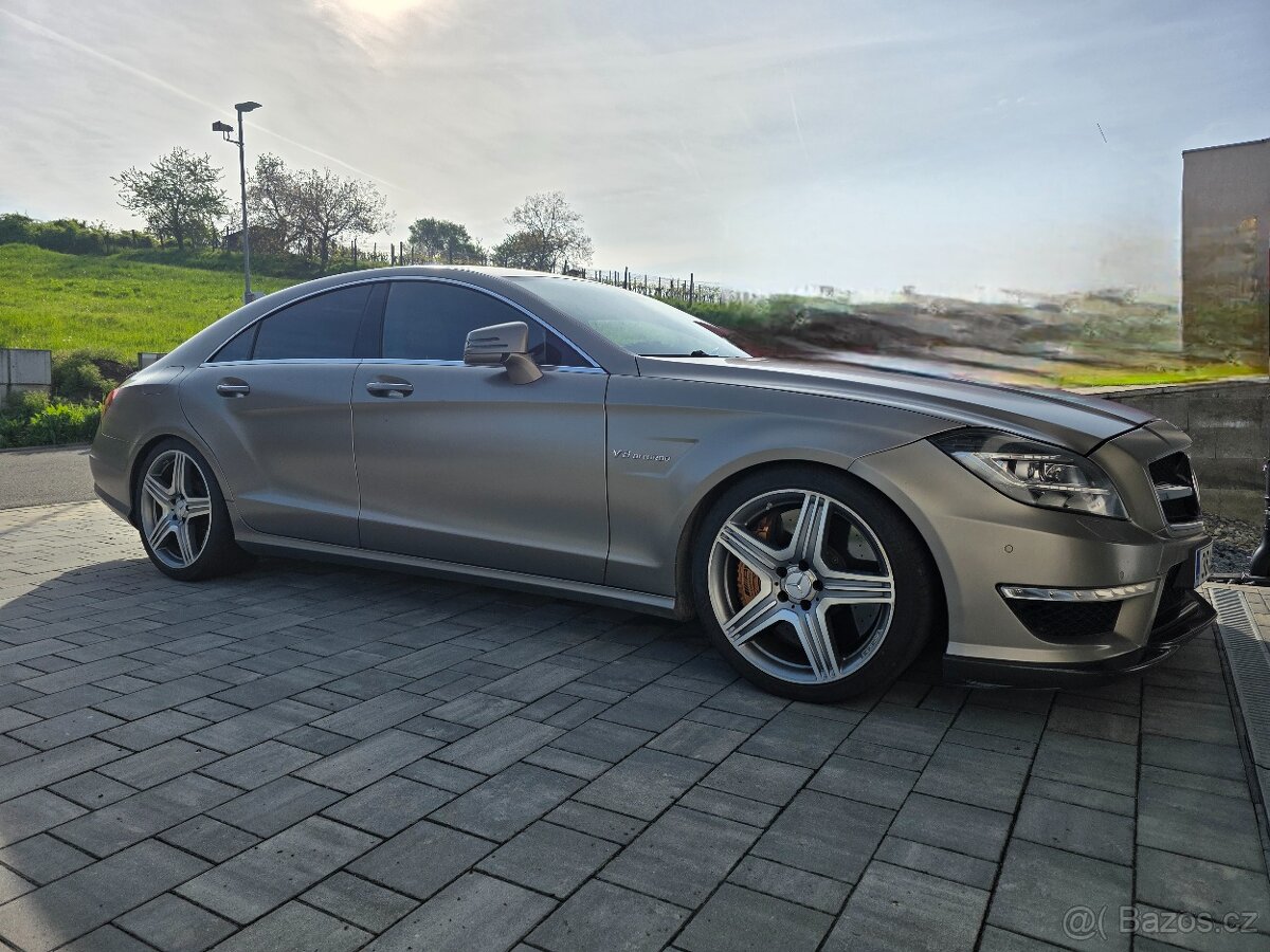 Mercedes Benz CLS 63 AMG, 5.5 biturbo, 2012
