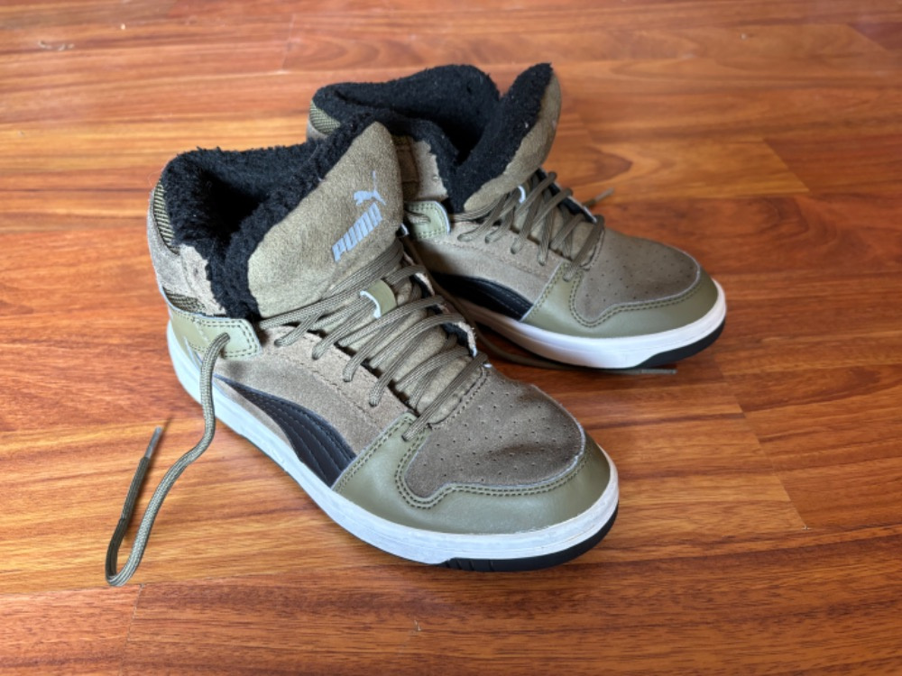 Kotníkové botasky Puma, vel  37,5