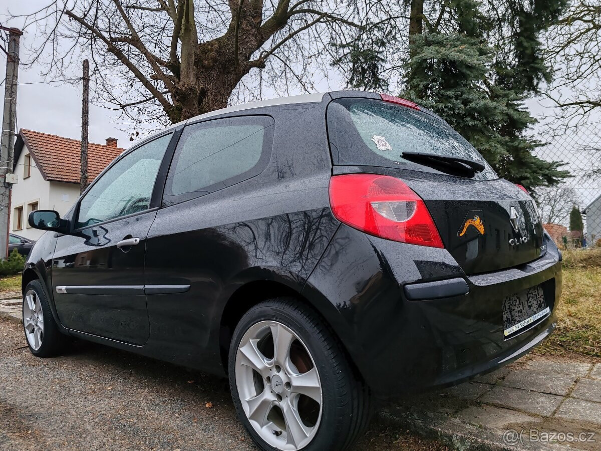 benzínový Renault Clio 1.2 edice Rip Curl   10/2007