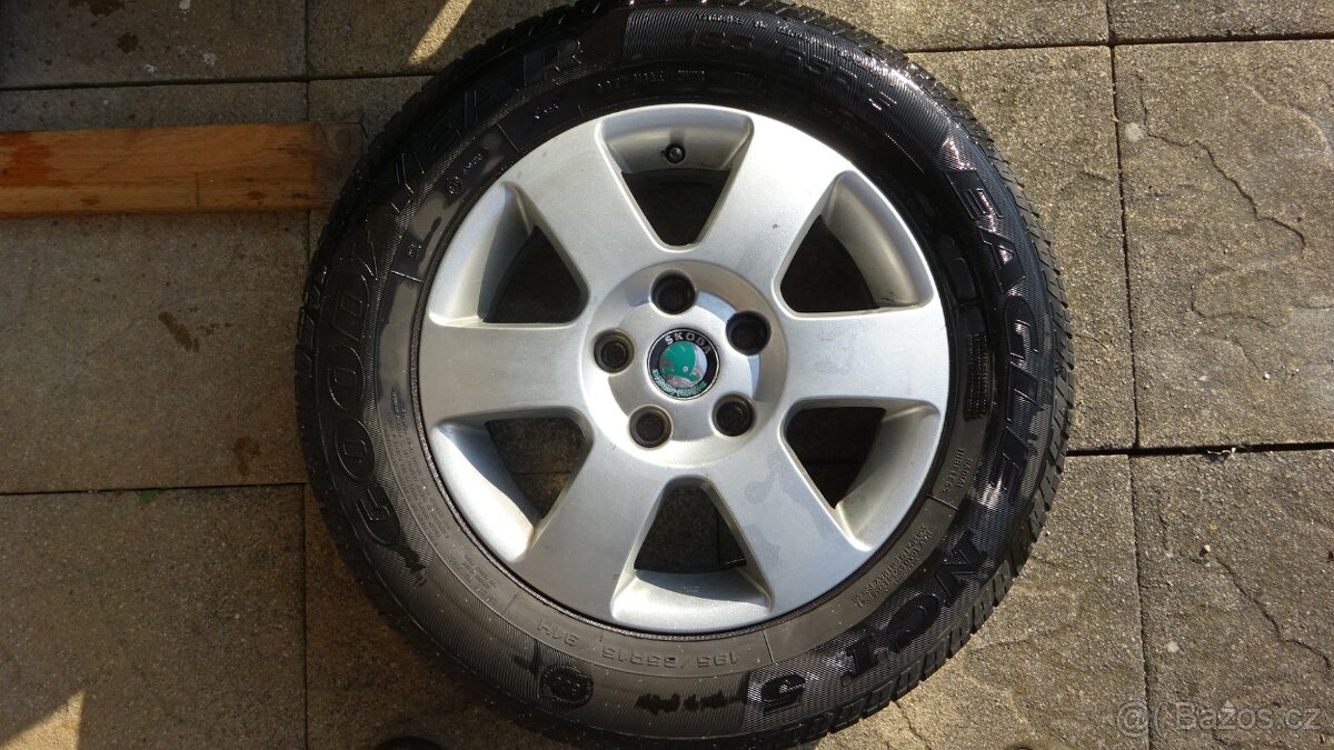 4 x ALU kola Škoda Octavia 15, GoodYear 3,5mm