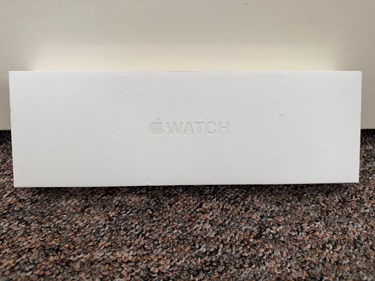 Apple Watch 10 46mm silver GPS. 20 mesicu zaruka iStores.