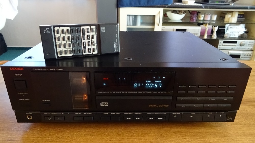 Luxman D-105u