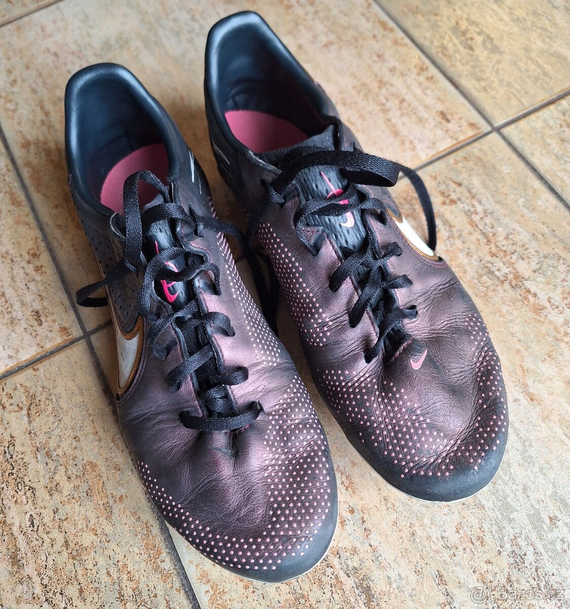 Kožené kopačky lisovky Nike Tiempo Legend 9 Pro FG vel. 42