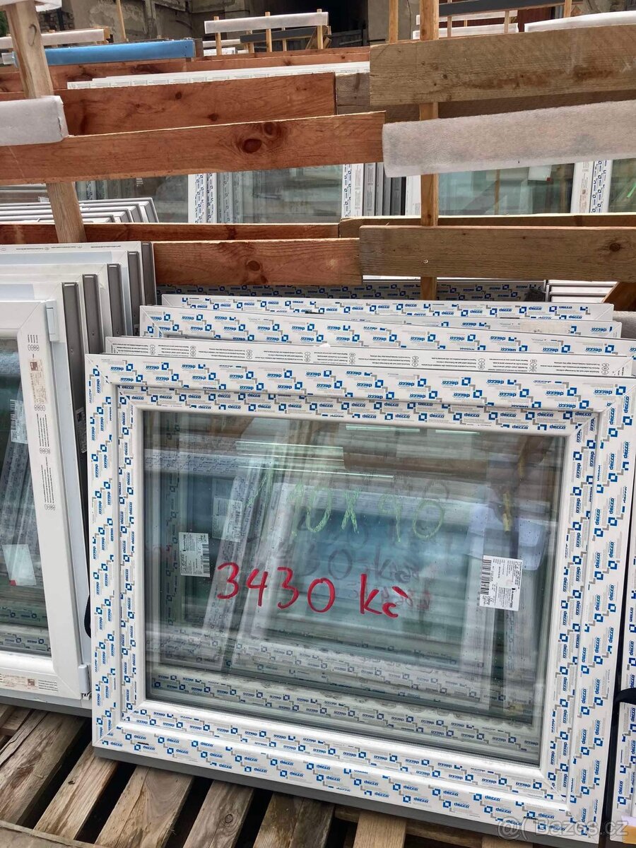 Prodám plastové okno 110x90