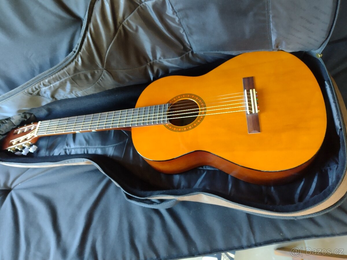 Kytara Yamaha