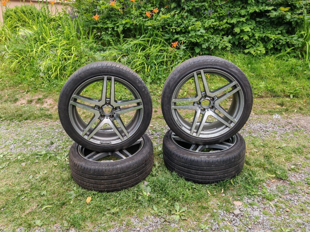 P: repliky AMG r20 dvourozměr