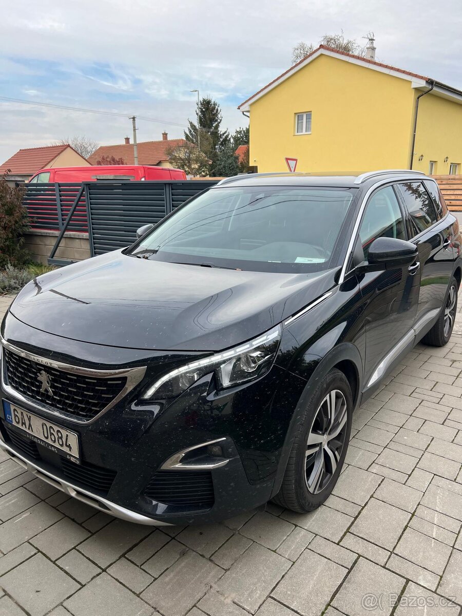 Peugeot 5008 2.0 HDi • r.v. 2018 • 7 míst