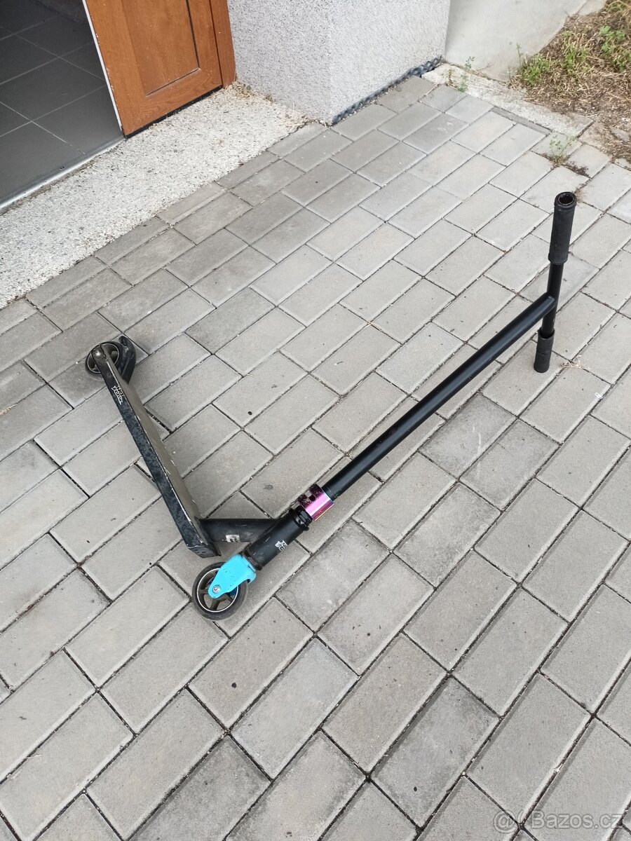 Prodám freestyle koloběžku + díly