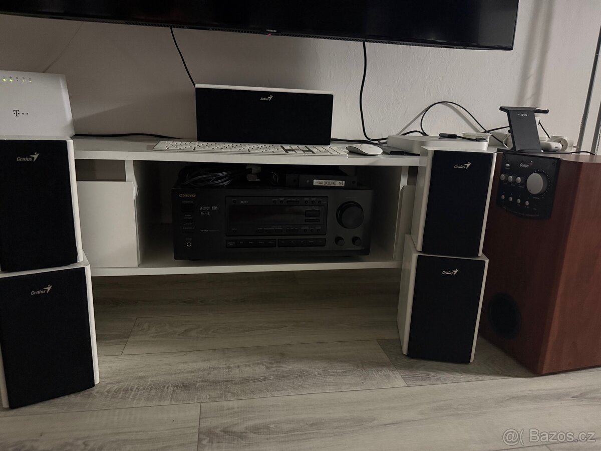 AV reciever Onkyo + 5.1 set
