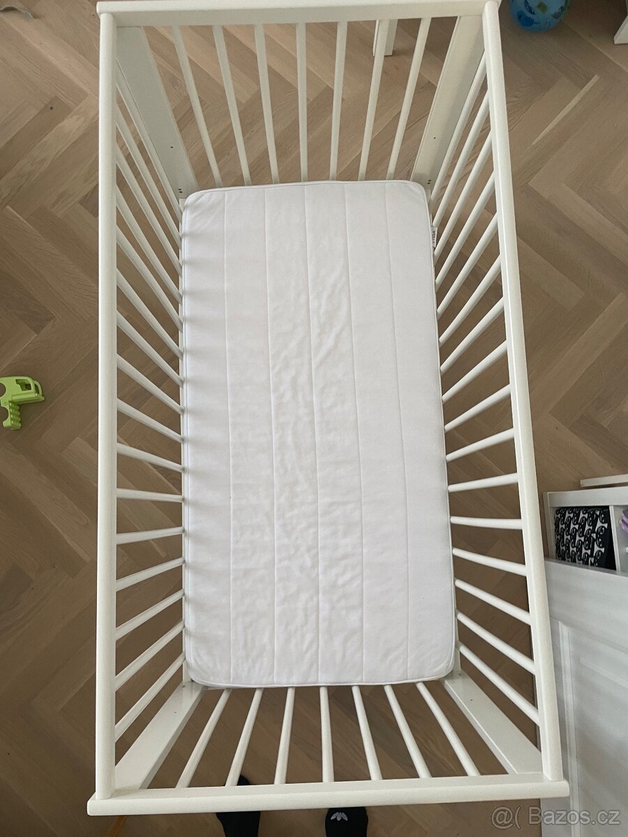 Dětská postýlka - ikea vč. matrace