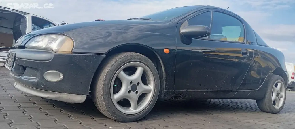 Prodavam dily z Opel Tigra