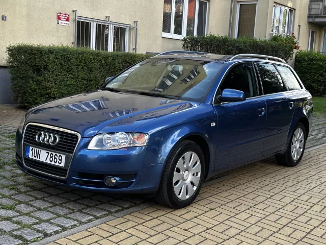 Audi A4 B7 2.0 TDI 103kW S-line Automat Navi Kůže Tažné