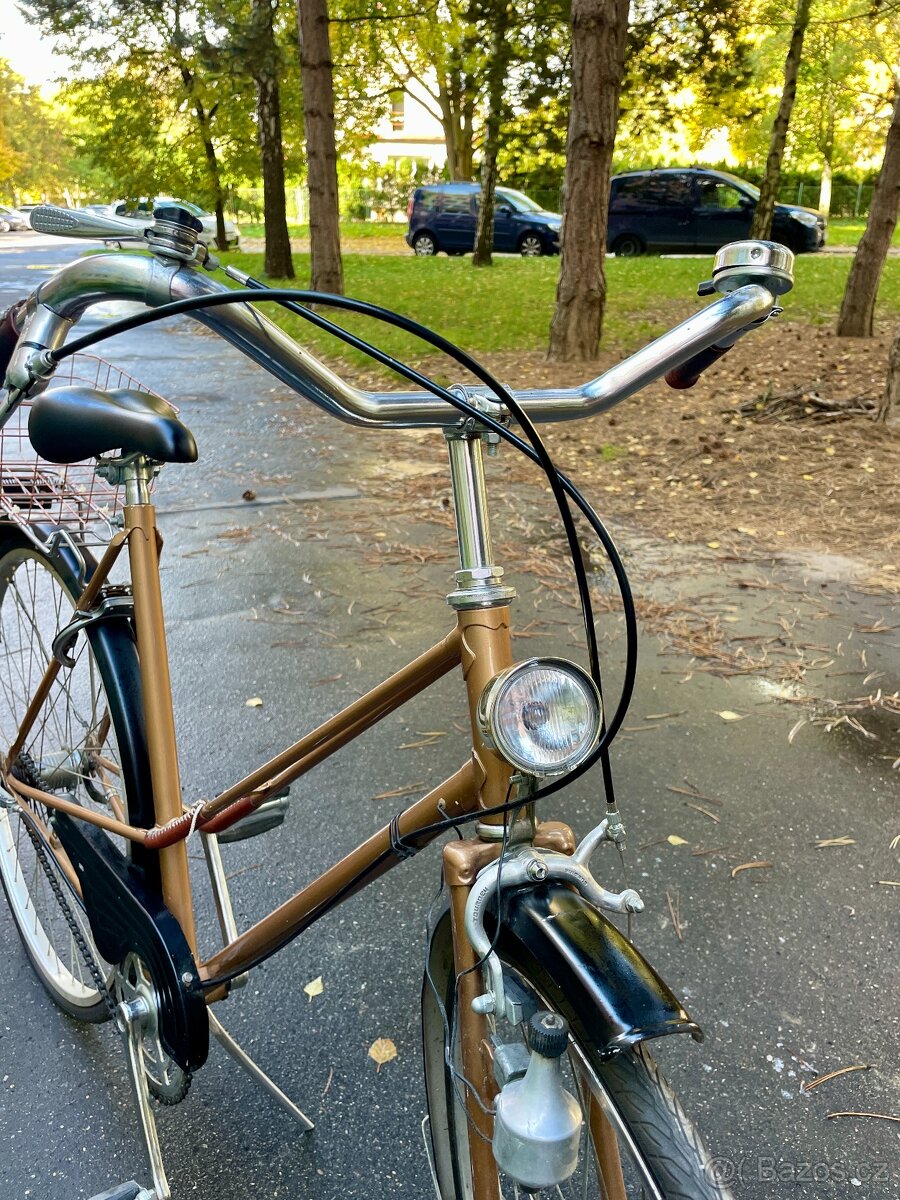 Bronzové retro dámské městské kolo – stylový originál