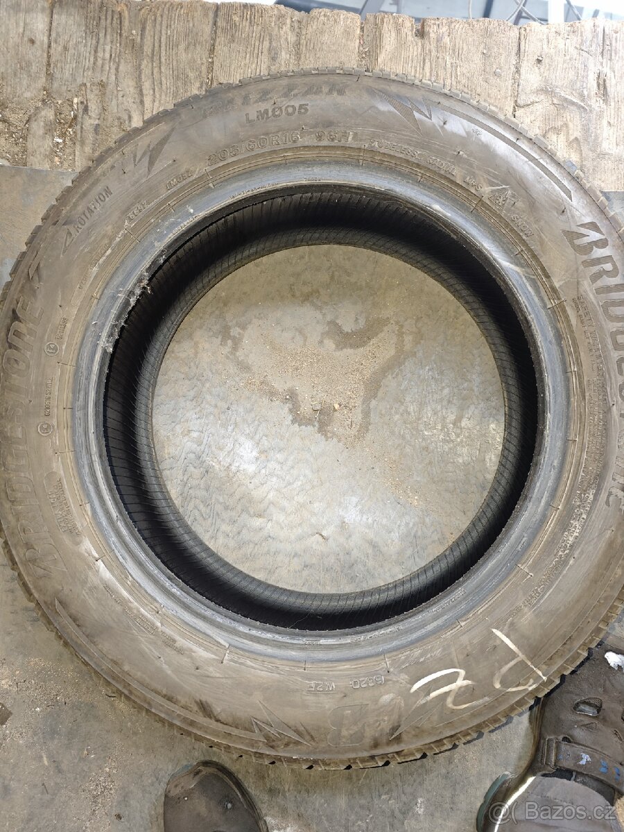 Pneumatiky zimní Bridgestone 205/60 R16