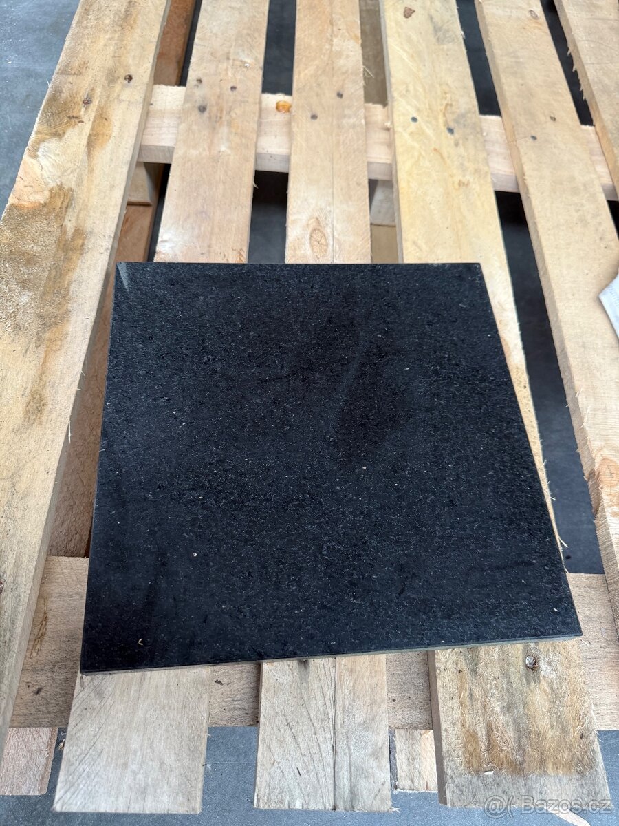 Žulová dlažba 33x33x2cm star galaxy