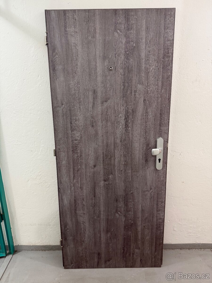 Bezpečnostní dveře do bytu