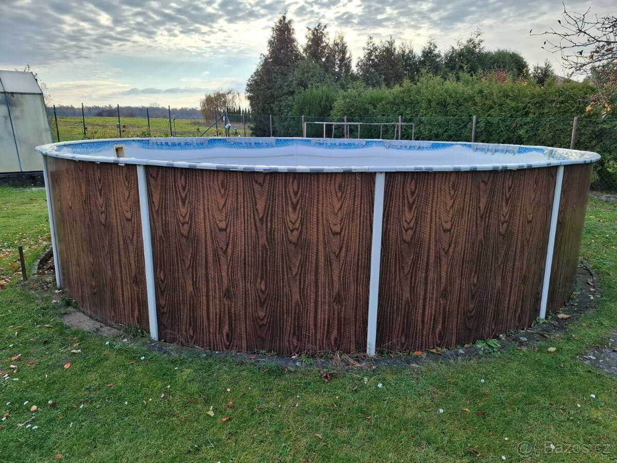 Bazénová konstrukce