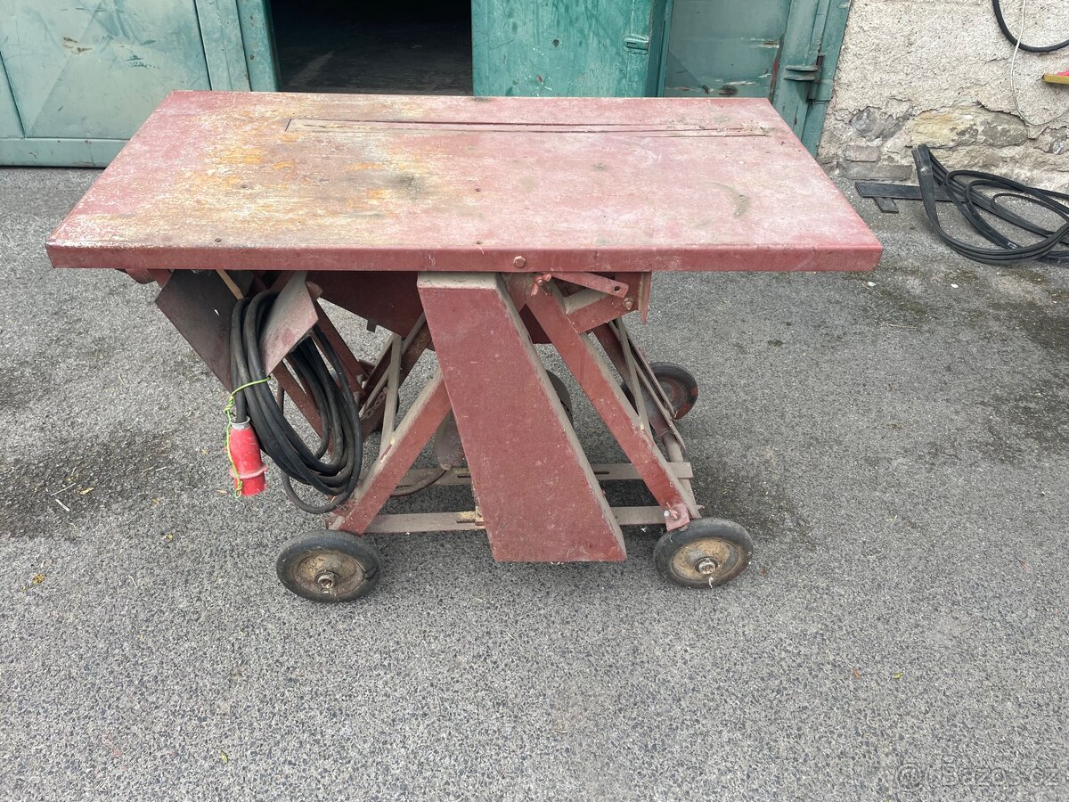 Cirkulárka s kolébkou