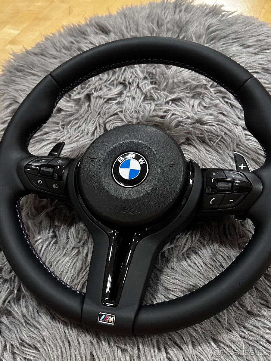 BMW M volant Alcantara kůže Kompatibilní s modely: F30, E70,