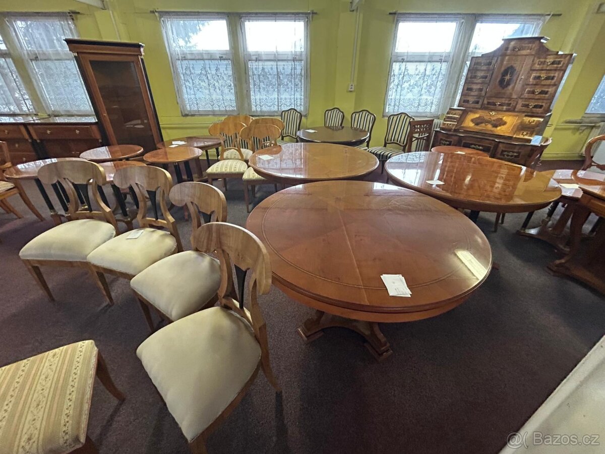 Starožitný nábytek