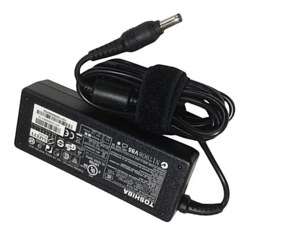 Toshiba Fujitsu nabíječka 65w