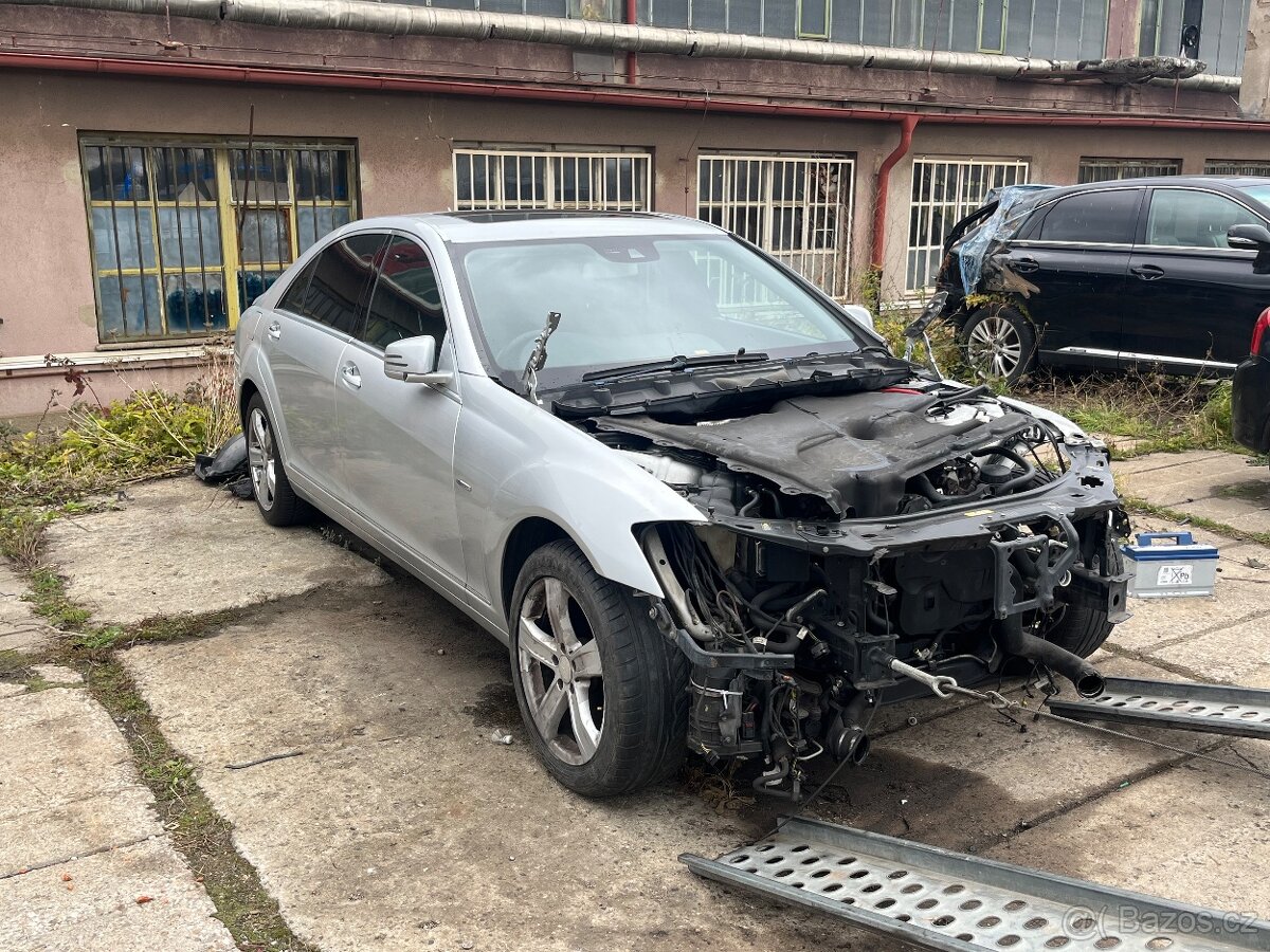 Náhradní díly Mercedes Benz S