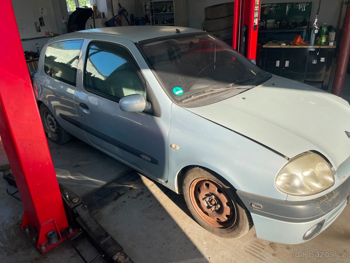Renault Clio II 1.6i AUTOMAT, INITIALE