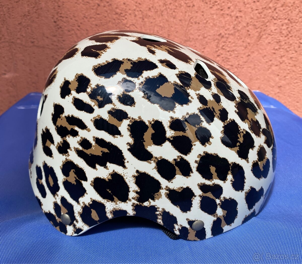 Leopardí helma BAUM UND PFERDGARTEN