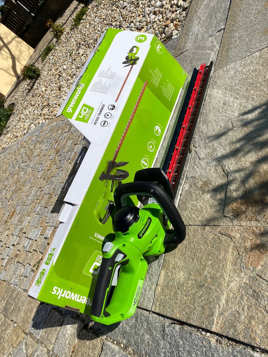 Plotostřih Greenworks 40V