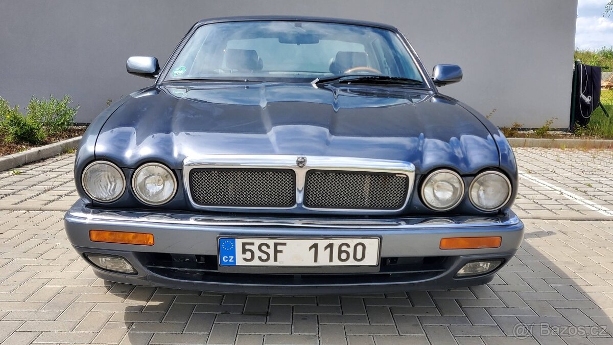 JAGUAR XJR 4.0 320 koní Supercharged