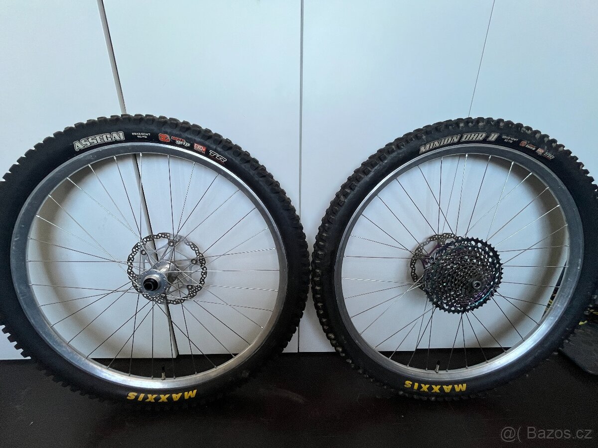 Kola - Hope Pro4 boost, DT Swiss EX471, Sapim Race
