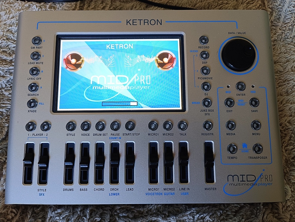 KETRON MidjPRO - multiformátový přehrávač, zvukový modul