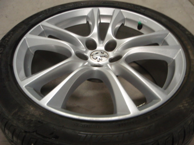 alu kola 8J x R19 peugeot 4007