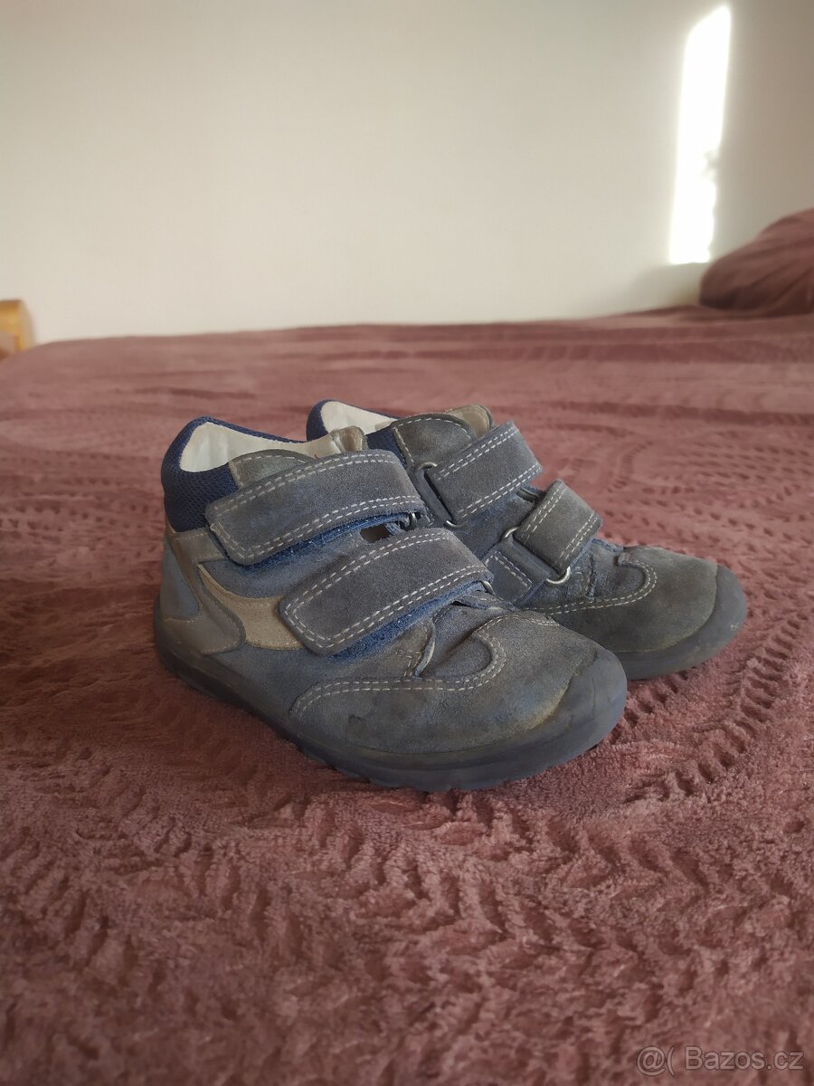 Kožené, lehké, kotníkové SuperFity vel.25