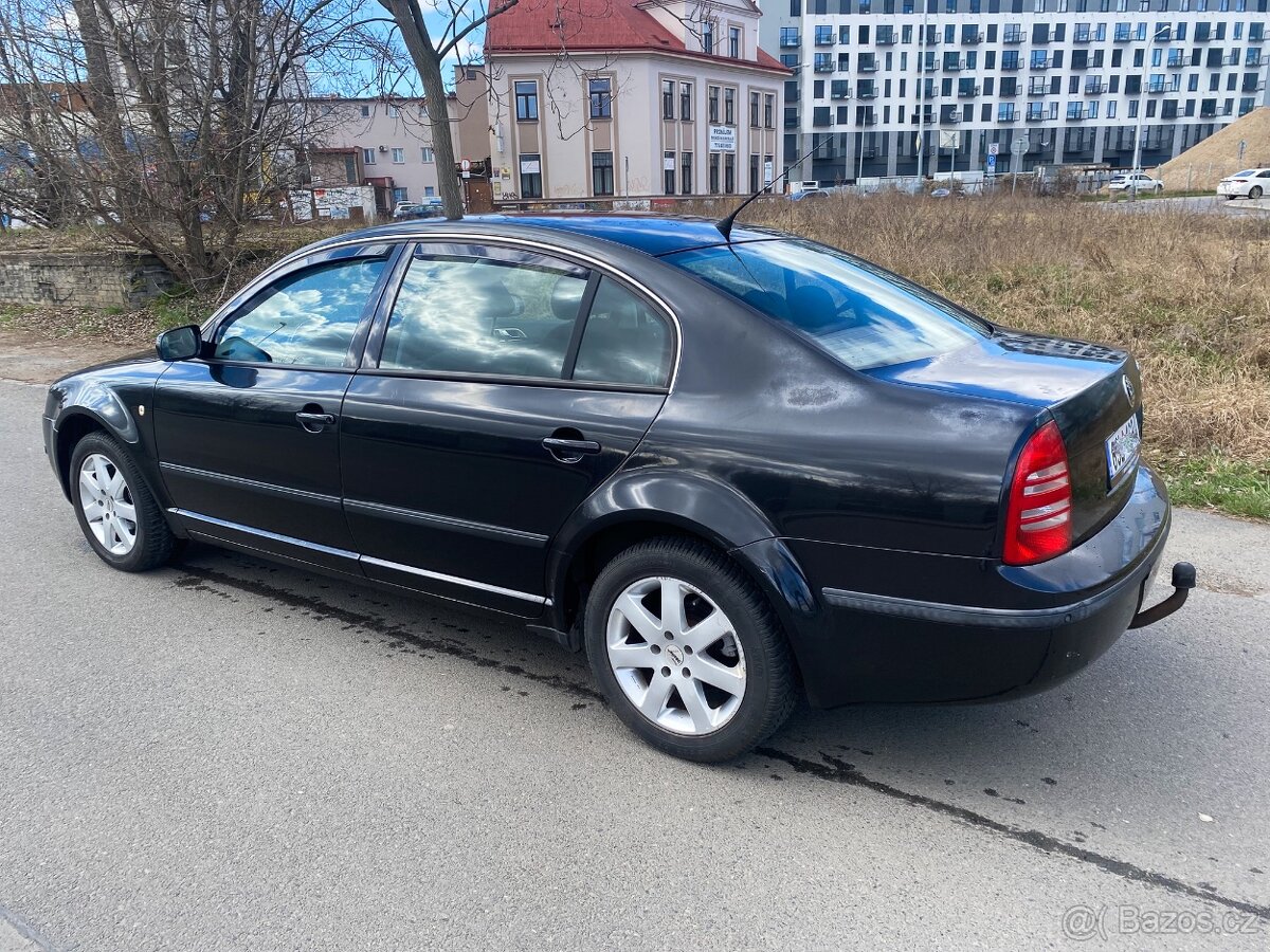 ŠKODA SUPERB 2.5TDi-114KW-155 PS, serviska, lustrace, po STK