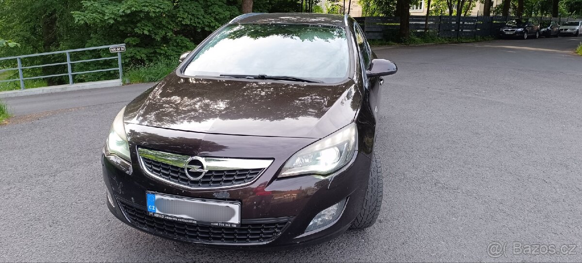 Opel Astra sports touter 2.0 cdti