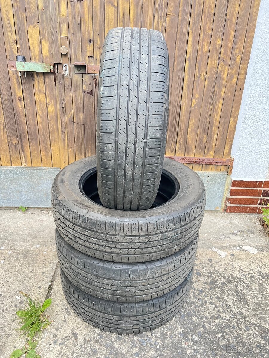 225/65/17 Continental