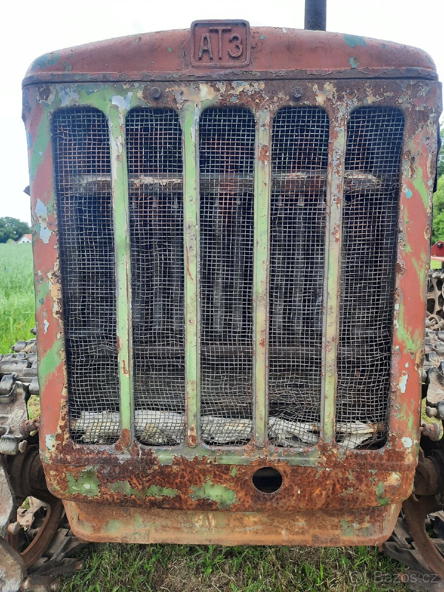 Sháním přední masku na DT-54A