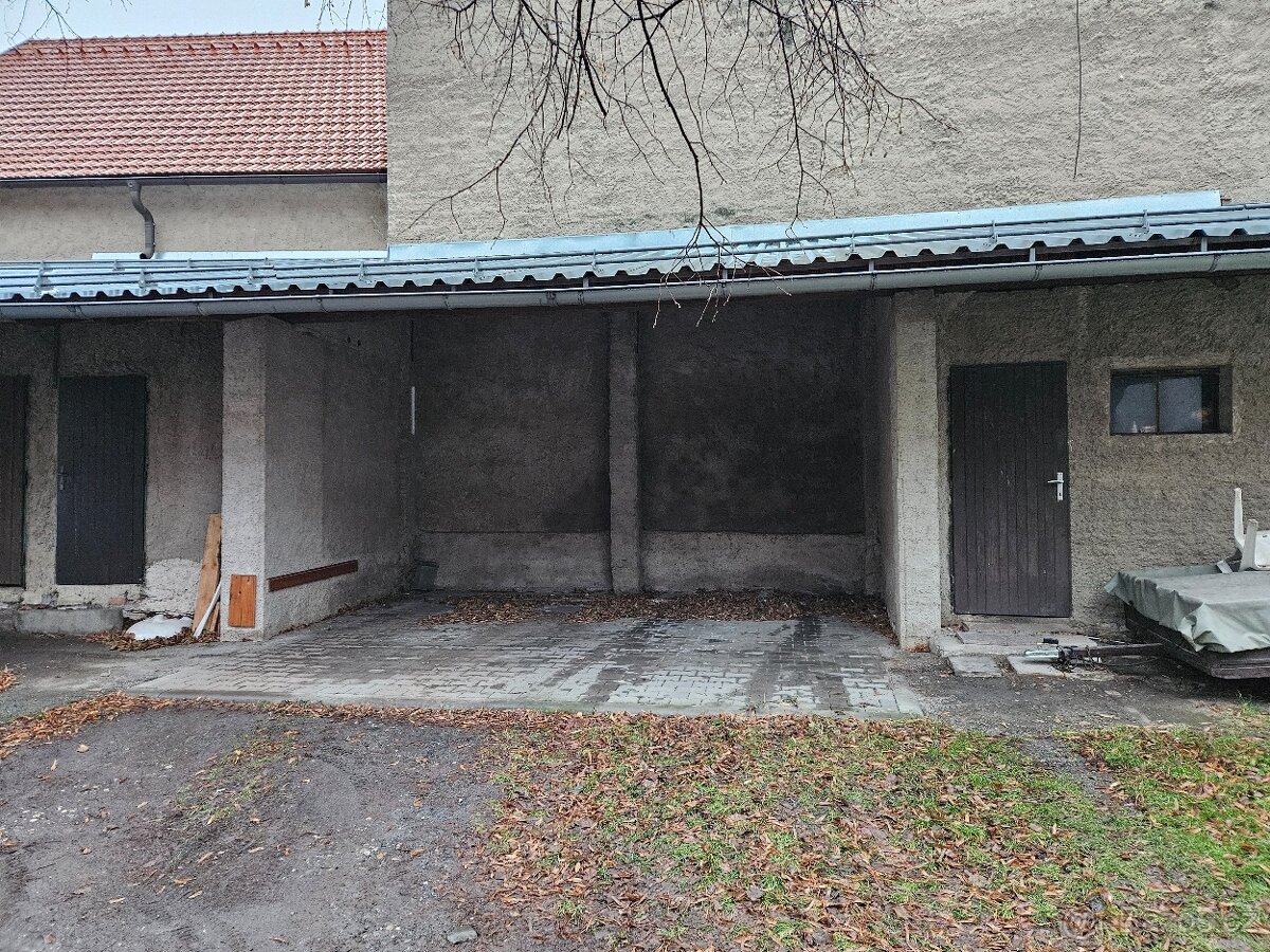 Kryté parkovací stání Skuteč, náměstí