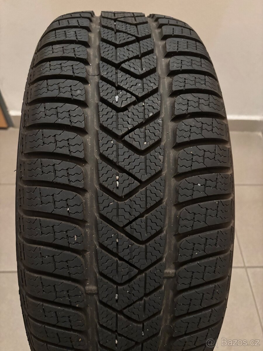 225/45R18 Pirelli WINTER SOTTOZERO