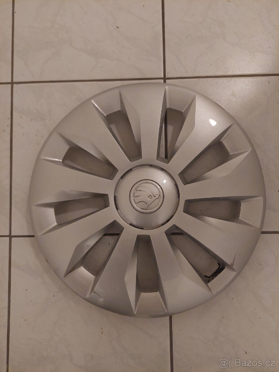 Poklice R15 Škoda Octavia Fabia Scala Rapid