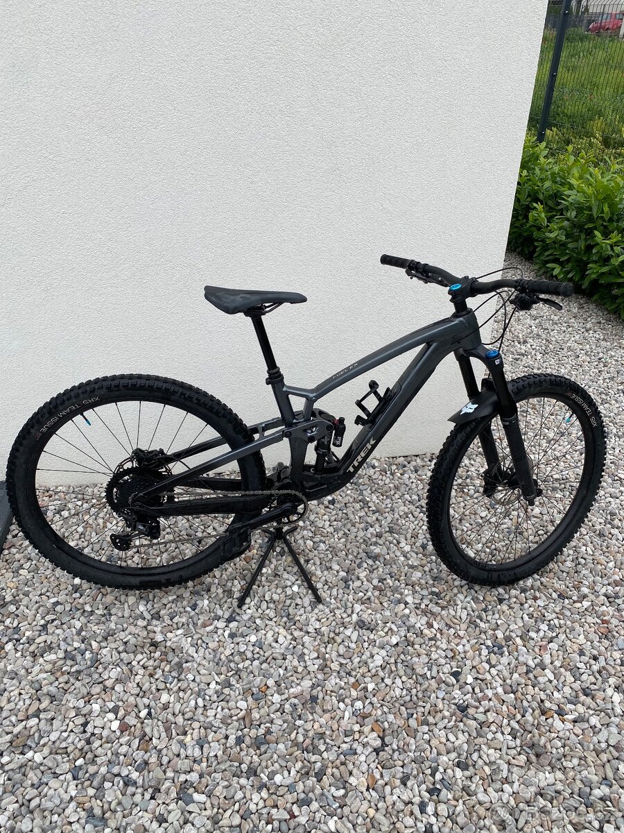 TREK FUEL EX 8 gen.6 , velikost M/L