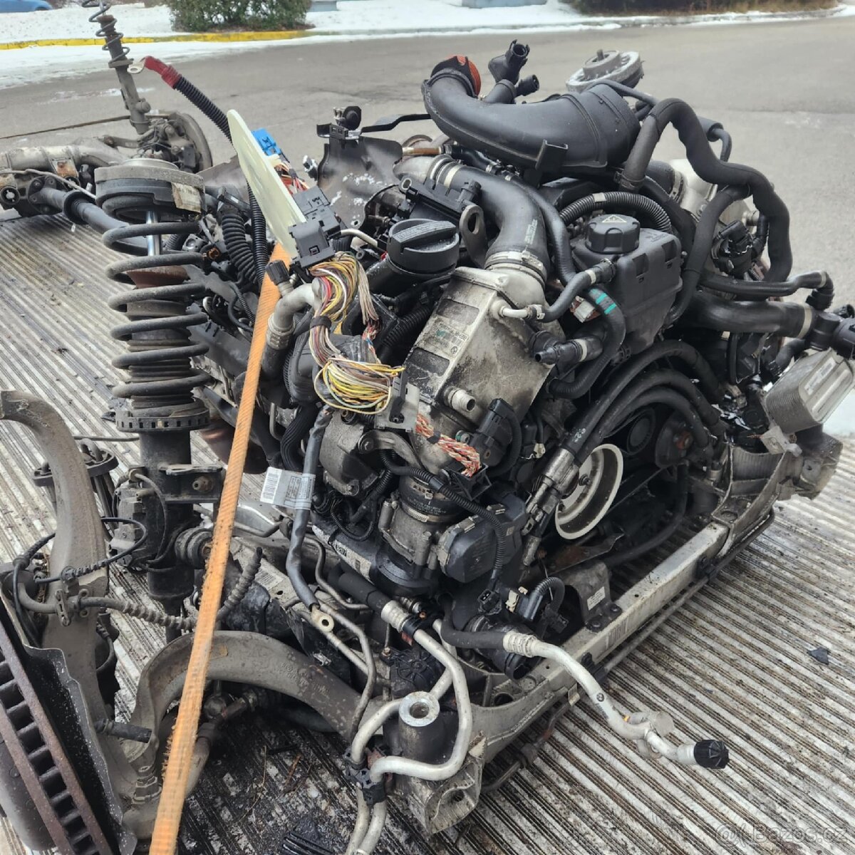 BMW N63 motor N63B44 V8 bi-turbo