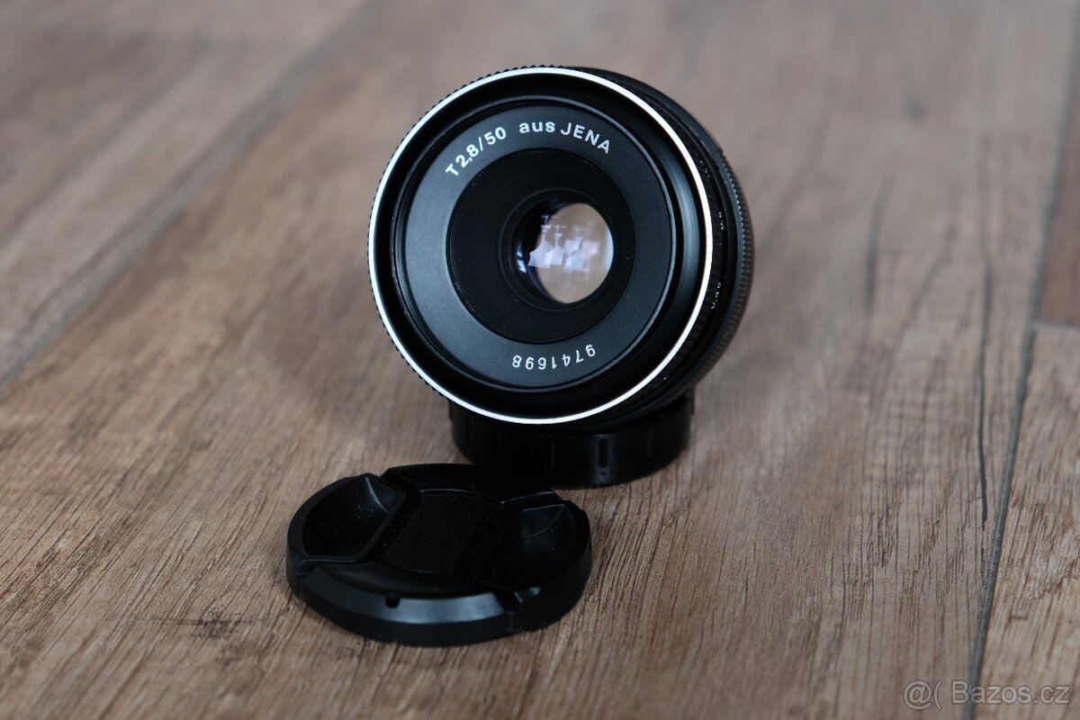 Carl Zeiss Jena Tessar 50mm f/2.8 - (M42)