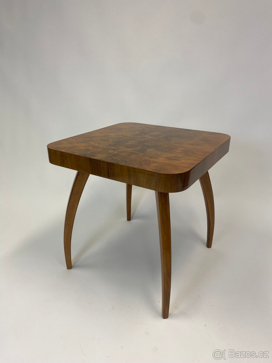 Luxusní konferenční stolek Halabala po renovaci