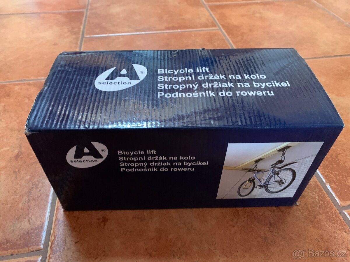 Stropní kladkový držák na kolo